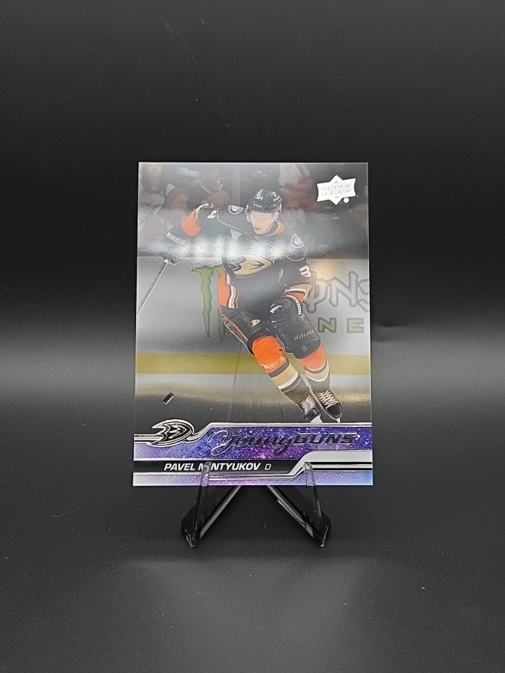 Pavel Mintyukov 2023-24 Upper Deck Young Guns Clear Cut Anaheim Ducks #488