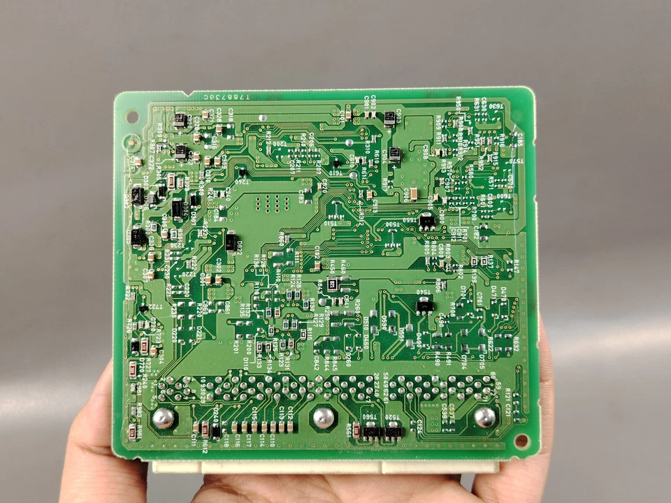 2006-2009 Toyota RAV4 AC Amplifier Climate Control Computer Module 88650-42240 - Image 2 of 4