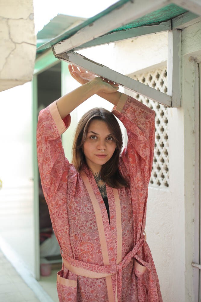 Ropa De Seda Pura Para Mujer Kimono Bohemio Luxe Hecho A Mano Rosa PS KMO4970