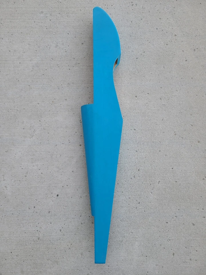 VINTAGE RC MODEL AIRPLANE PART ASSEMBLED BLUE BODY (42"x3.5"x7") - Image 2 of 4