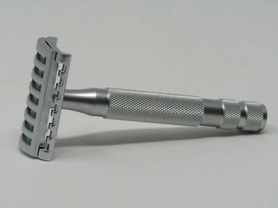 Yaqi Knight Helmet Razor Head Stainless Steel Handle DE Safety Razor