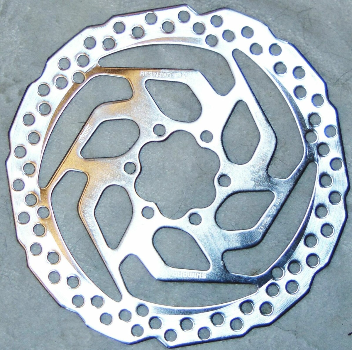 Shimano SM-RT26-M Disc Brake Rotor 180mm with 6 Torx bolts