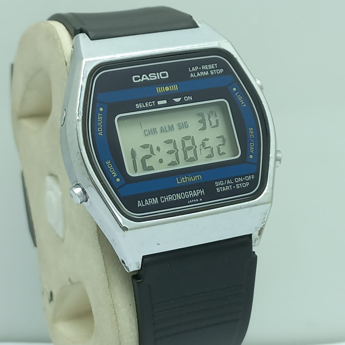 Casio Alarm Chronograph 108 A852 Digital Quartz Vintage Men's
