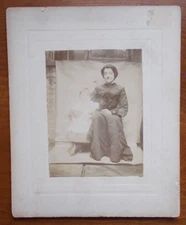 Cabinet Card Portrait of Mom & her daughter- very simple & beautiful