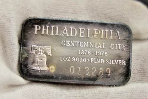 1976 1 oz .999 Silver Art Bar Philadelphia Centennial City #013289 (Toned)