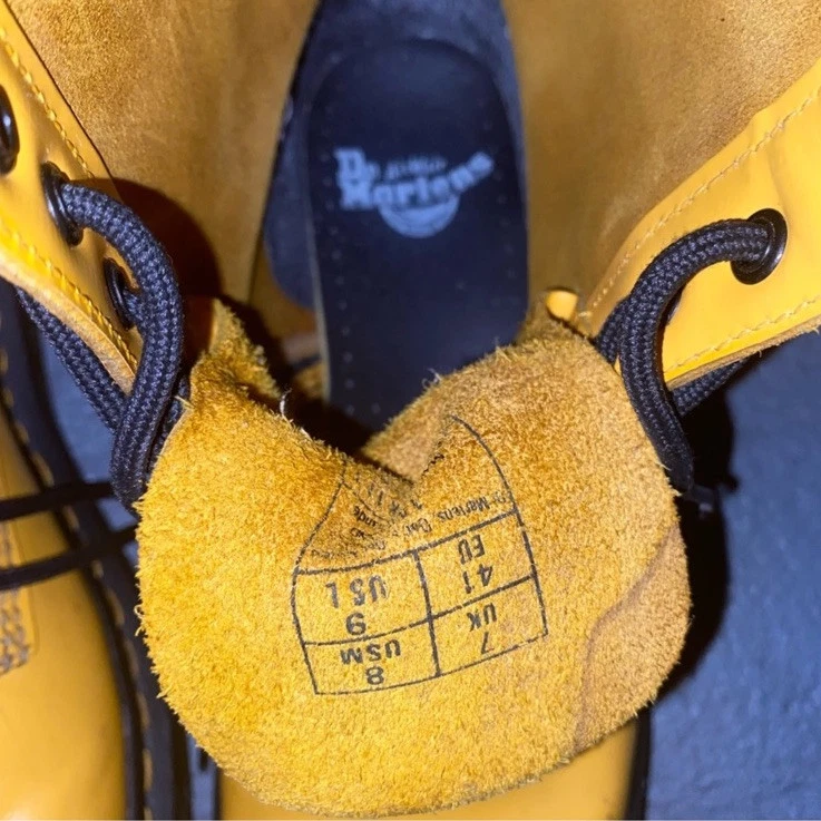 Amarillo 1460 Dr Martens Talla 9 EE. UU. Foto 3 de 3