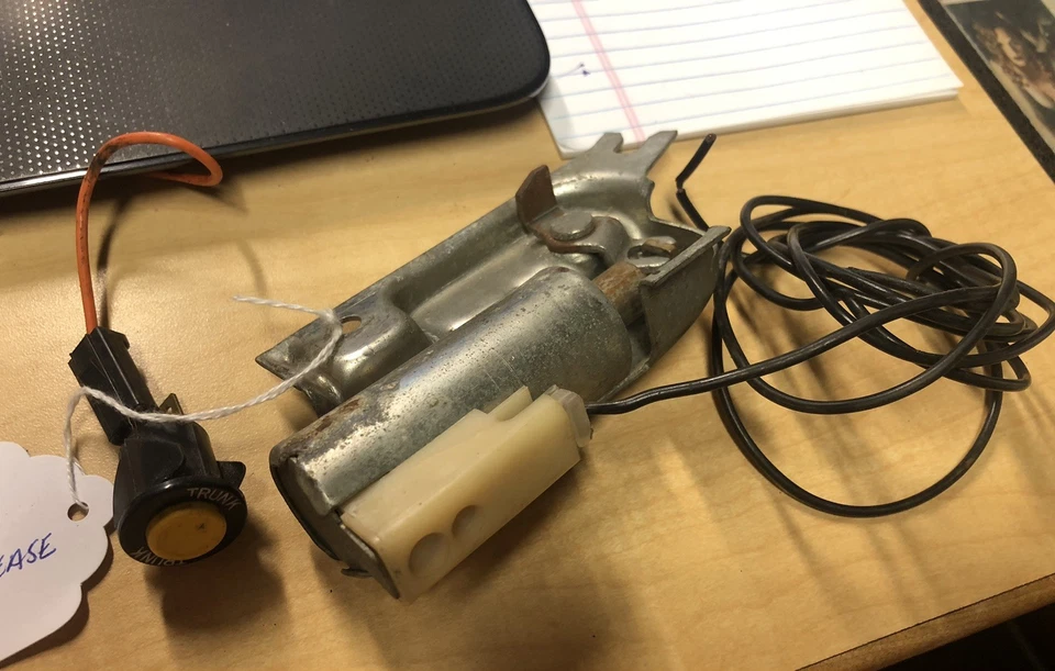 1971 1972 1973 Impala Caprice заводской питания багажник выпуск соленоид кабриолет - Изображение 2 из 2