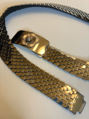 Vintage FISH SCALE SILVER METAL STRETCH BELT Small 26-29'' Fit Skinny Serpentine