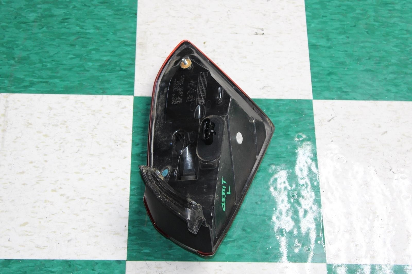 Maserati Ghibli 2014-2019 Rear Left Light housing