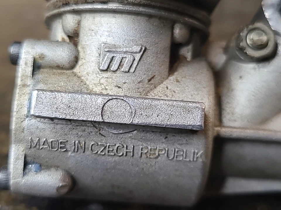 Modelo de avión modelo motor checo MVVS 3,5 CC de colección gira SOLO PIEZAS Foto 2 de 4