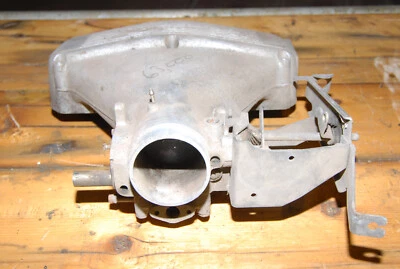 Range Rover 3.5 injection engine plenum assembly. - Image 1 of 4