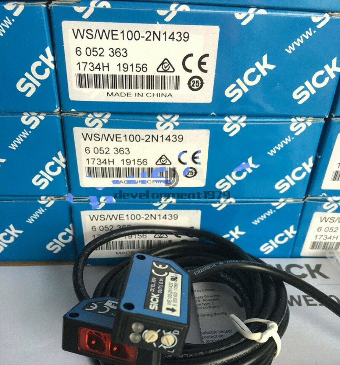 SICK Sensor WS/WE100-2N1439 – Komplettset Aus WE100-2N1432 & WS100-2D1032, Zuverlässiger Lichttaster