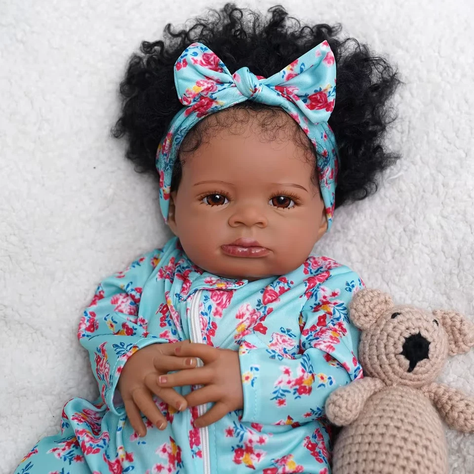 Baby Doll Reborn Afro Americana da 50cm Pelle scura cioccolato Silicon Body - Immagine 2 di 4