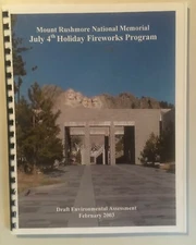 South Dakota - Black Hills Hist Mount Rushmore Memorial, Fireworks - July 4 2003