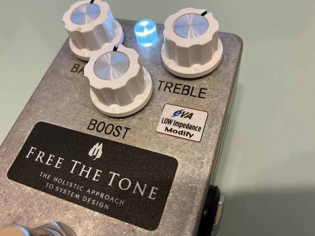 FREE THE TONE CRUNCHY CHIME CC-1B-CS effecter Limited 150 FREE THE TONE CRUNCHY CHIME CC-1B-CS effecter Limited 150