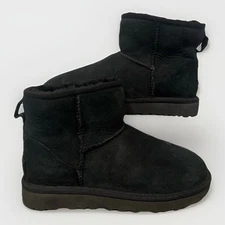 UGG Classic Mini II Boot Black Women’s Size 6 - 1016222-BLK