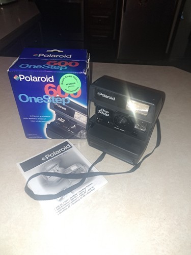 Polaroid OneStep 600 Instant Camera & Instruction Booklet*PreOwned & Works