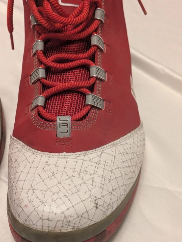 勒布朗·詹姆斯 Nike Zoom Soldier II 款式 319407-661,红色和白色,美国 14 码 — 第 3/4 张图片