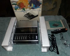 VINTAGE PANSONIC CASSETTE RECORDER AM/FM RADIO W/ORIGINAL BOX. NEVER USED MINT.