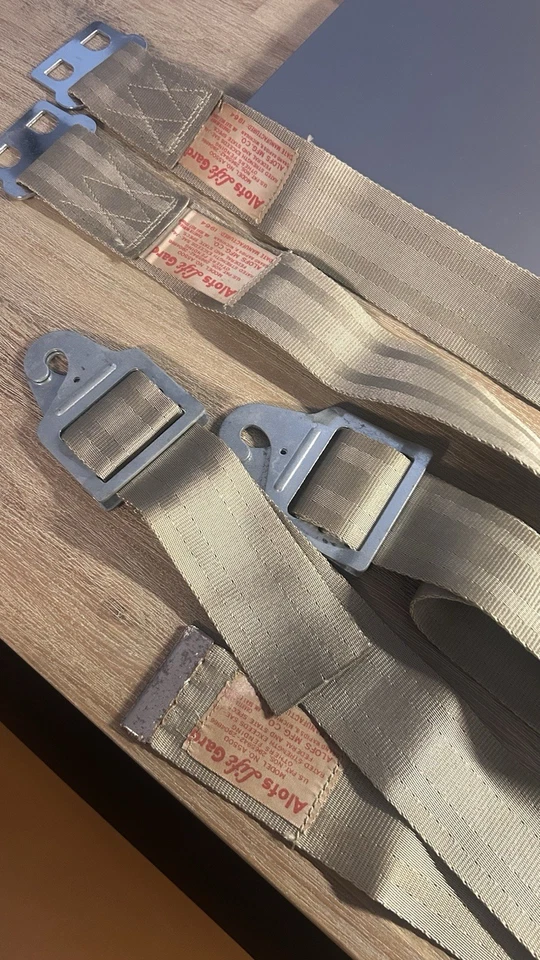 Jeep Kaiser Seatbelts  - Image 2 of 4