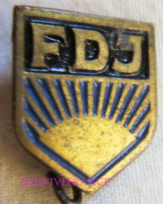 IP943 - ABZEICHEN BADGE BADGE FREIE JUGEND OSTDEUTSCHLAND - DDR