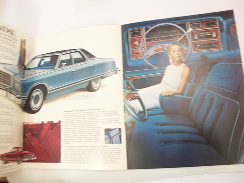1975 Ford LTD & Brougham 12 Page Car Dealer Sales Brochure Catalog - Picture 3 of 9