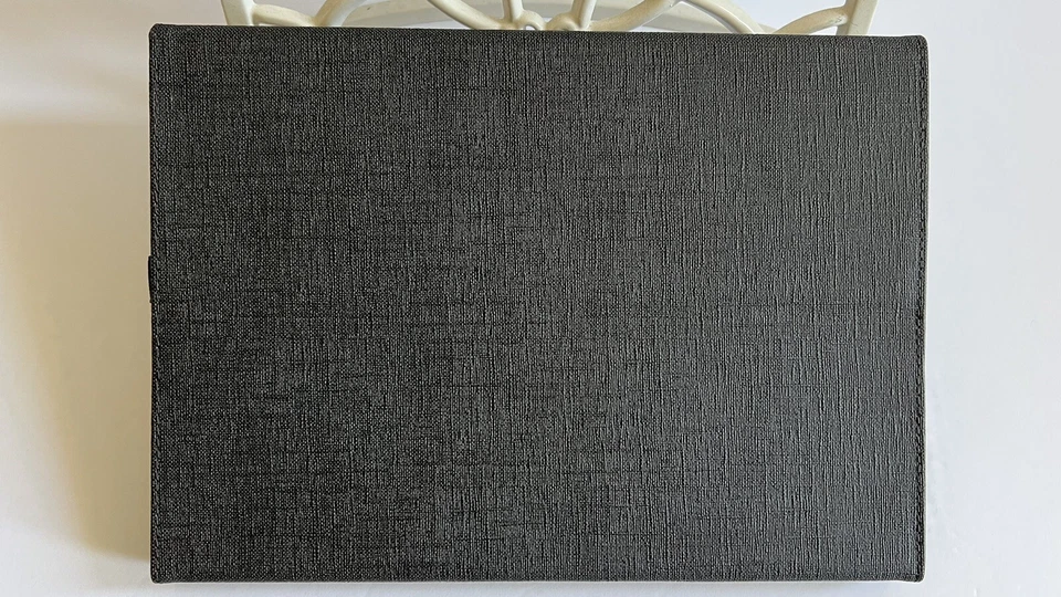 Tumi Magnetic Hardshell Aston Cover Folio Case Microsoft Surface Pro 3 & 4 Gray - Image 4 of 4