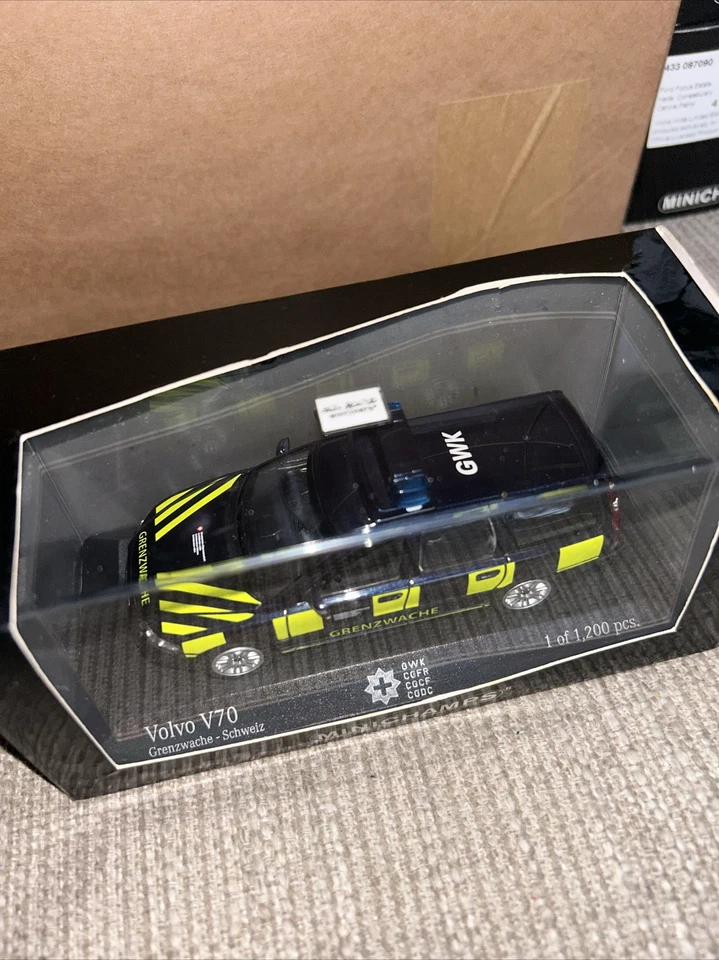 1:43 Minichamps 430171885 Volvo V70 Break Mint Boxed Rare Police Grenzwache GWK - Image 3 of 4