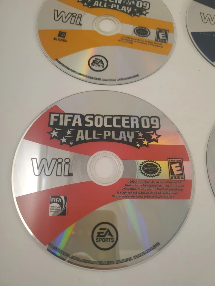 Lot of 4 Wii Disc Only Sports Games. Madden09,fifa09,tiger09 AND Nhl2k9 - Image 3 of 4