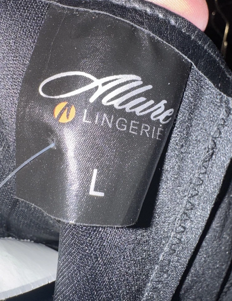 🌚🌚Allure Lingerie Faux Leather Zippered Corset Size Large🌚🌚 - Image 4 of 4