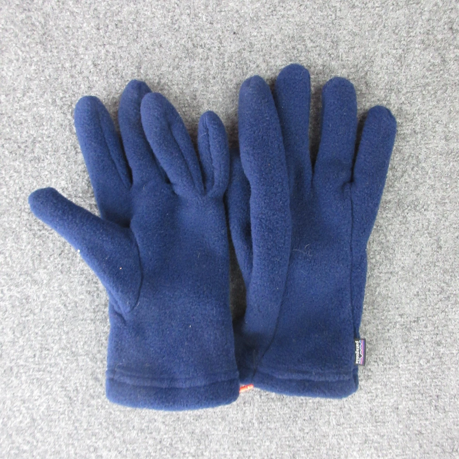 Patagonia Gloves Mens Medium Blue Fleece Insulated Hiking Walking Winter
Opens in a new window or ta