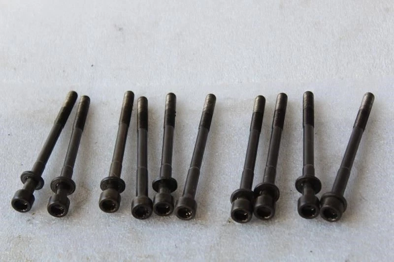 TOYOTA MR2 SPYDER 2000 2001 2002 2003 2004 2005 PERNOS CULATA MOTOR X10 Foto 2 de 4