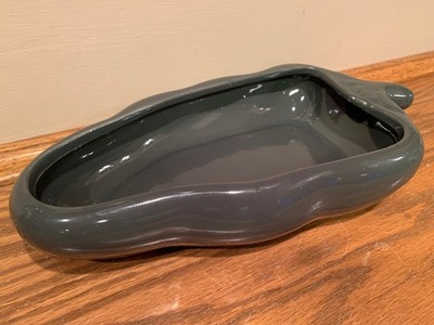 VINTAGE Jalapeno Pepper Shape Ceramic Green Chips and Dip Salsa Serving Bowl