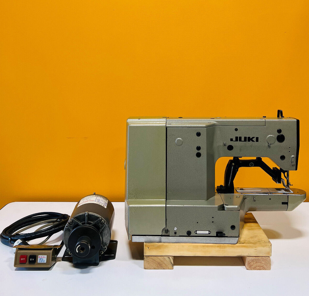 Juki LK-1852 Industrial Sewing Lockstitch Bartacking Machine. *For