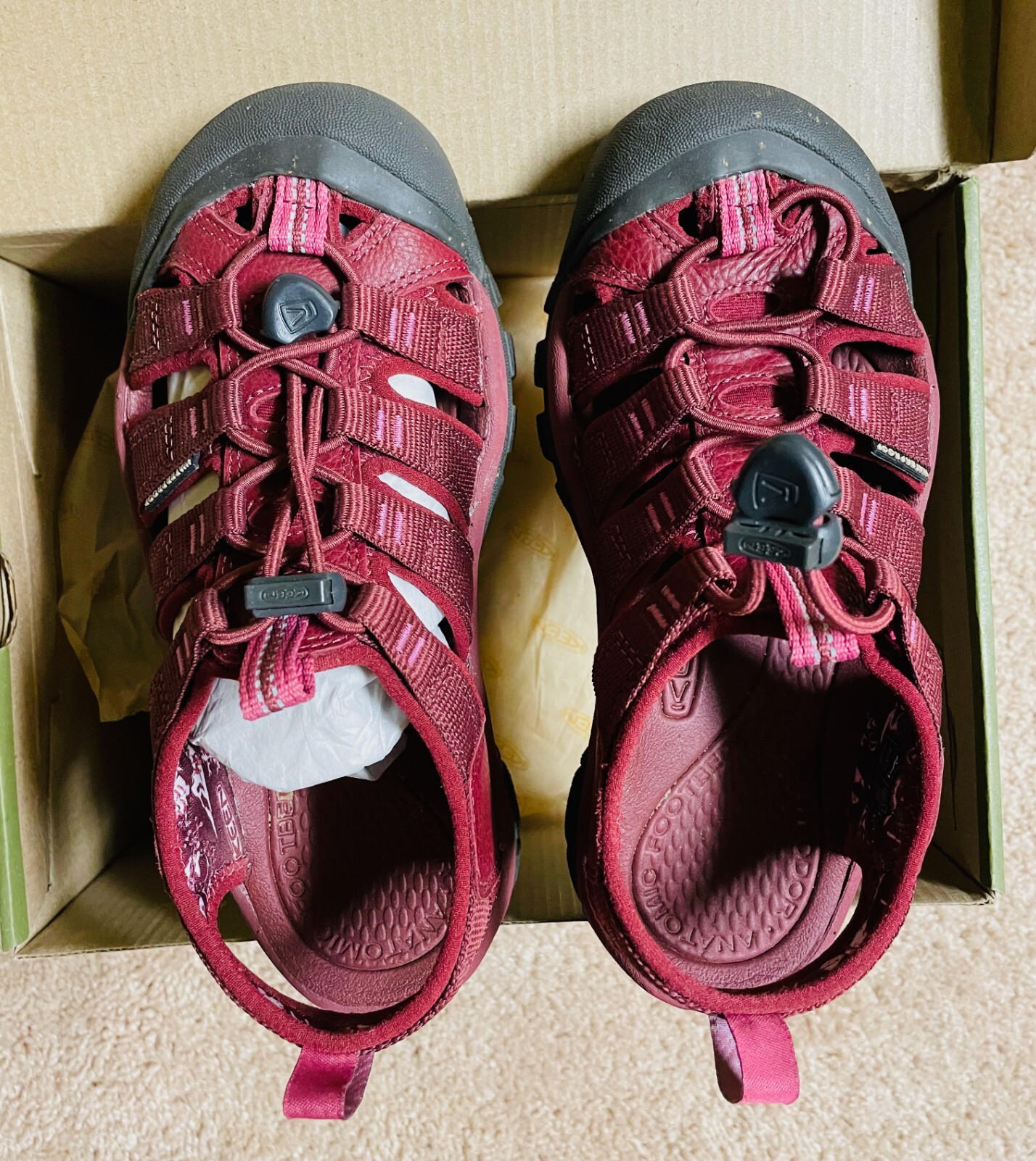 KEEN Women's Newport Eco Red Nylon Waterproof Sport Hiking Sandals Shoe Size US5