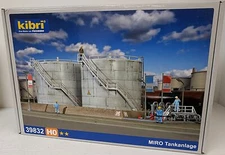 KIBRI 39832 HO 1/87 Scale Unassembled KIT Track-Side Twin Oil/Fuel Storage Tanks