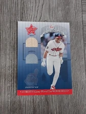 JUAN GONZALEZ 2001 ROOKIES AND STARS BAT/JERSEY CARD DFS-11. Indians.