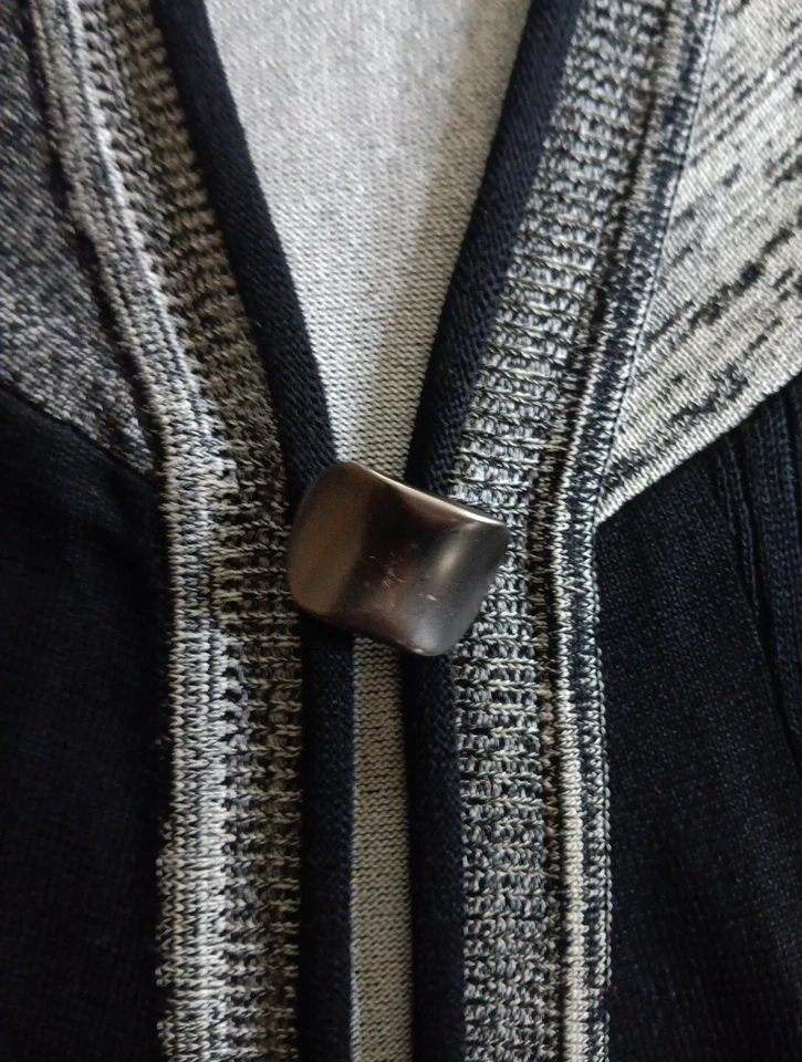 Exclusively Misook Plumero Chaleco Cárdigan Mujer M Negro y Gris Sin Mangas Foto 3 de 4