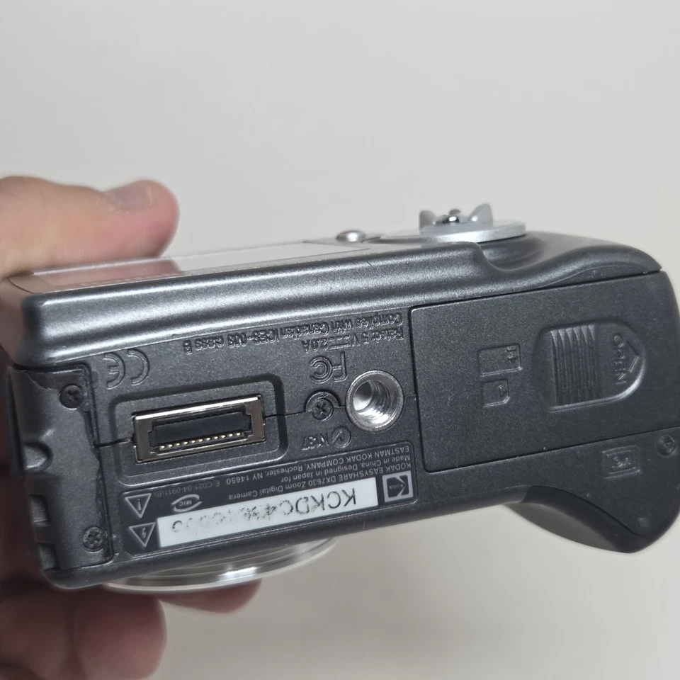 Kodak EasyShare DX7630 6.1MP Digital Camera with Battery TESTED - Image 3 of 4