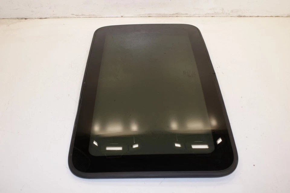 2011-2023 Dodge Charger GT AWD Roof Sunroof Window Glass 68091791AA OEM - Image 4 of 4