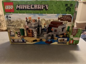 LEGO MINECRAFT 21121 Desert Outpost - Not complete - no manual - sold as is