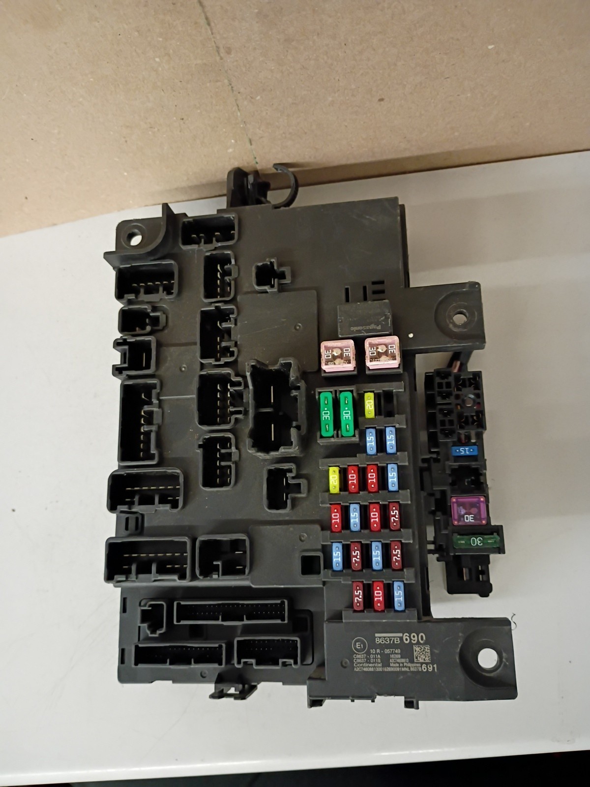 14-18 Mitsubishi Outlander III BSI BSM Control Module Unit 8637B690 