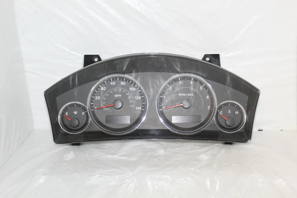 Panel de instrumentos velocímetro 08 Grand Cherokee Commander 109.037 millas Foto 2 de 4