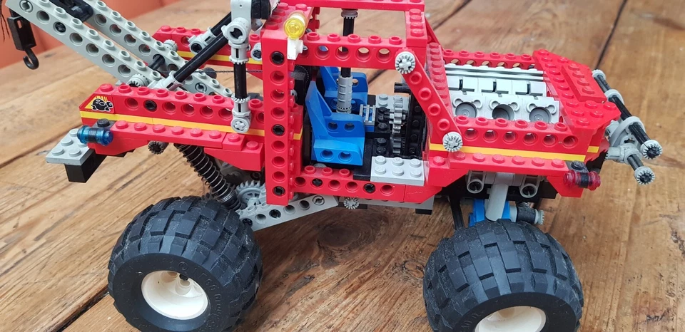 LEGO Technic 8858 Rebel Wrecker, photo 3 of 5