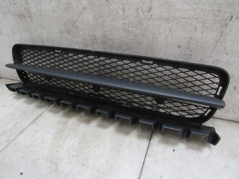 06 07 08 09 10 VOLVO 70 SERIES Grille - Image 4 of 4