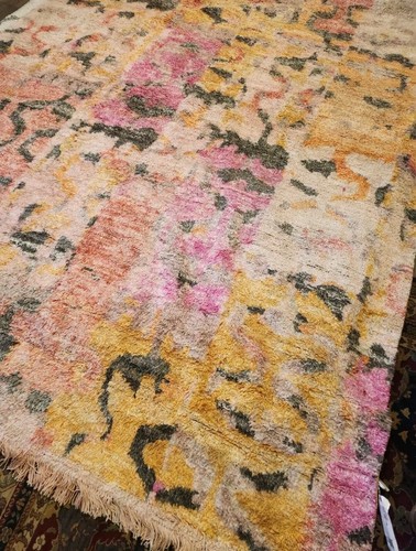 Beautiful SILK! 8×10 Handmade Boho Pink/Orange Fringe Area Rug - Picture 3 of 5