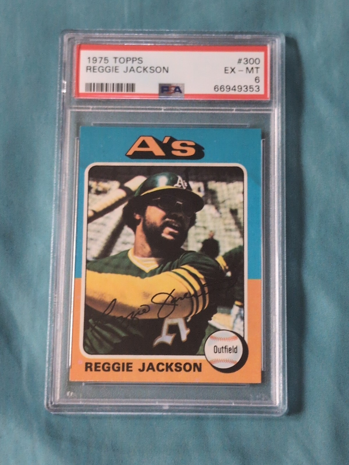 1975 Topps #300 Reggie Jackson PSA 6 EX-MT