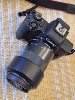 Canon EOS M50 mit Objektiv EF-M 55-200 IS STM