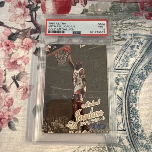 1997-98 Fleer Ultra - Michael Jordan #23G Gold Medallion