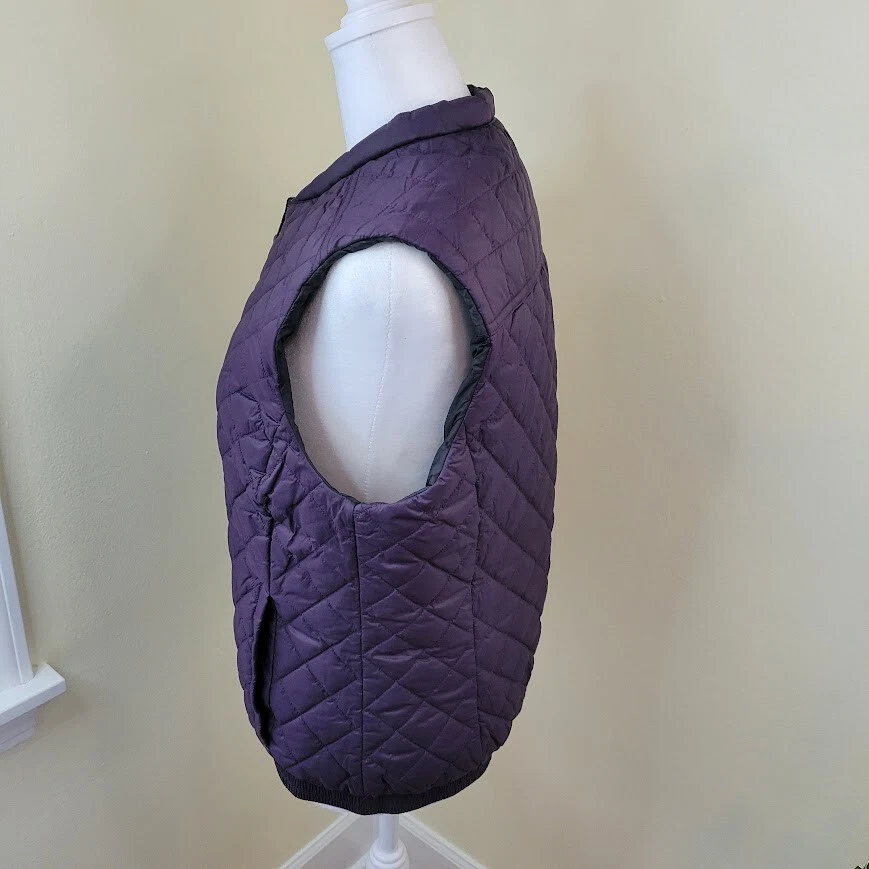 Colete acolchoado reversível Timberland preto e roxo escuro feminino tamanho P - Imagem 4 de 4
